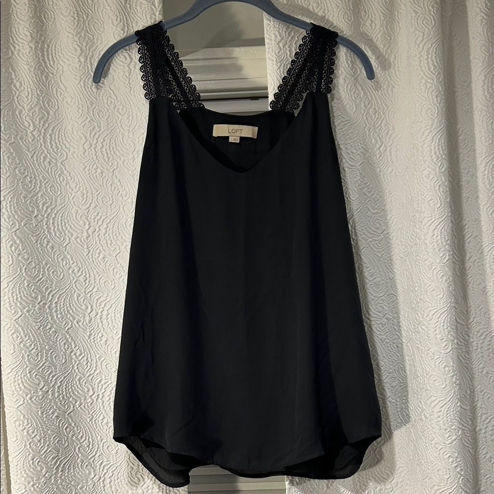 LOFT Gray Flowy Camisole with Lace Detail Small